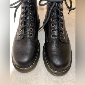 Doc martens Black Women’s 7.